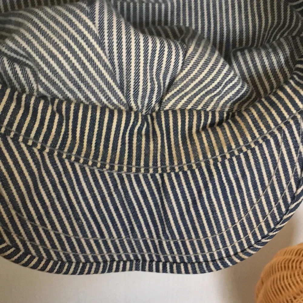 Vintage Dorfman Pacific Co Cotton Striped Blue and White Cotton Cap train XS